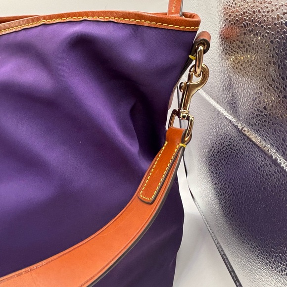 Vintage dooney & bourke large shoulder nylon tote with coin wristlet - Picture 10 of 12